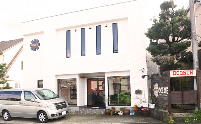 株式会社OCEAN'Sの本社外観